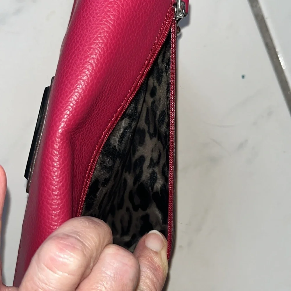 Tignanello Wallet on chain Crossbody bag phone case fuchsia Padded EUC 7.5w